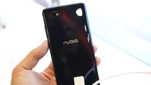 努比亚推出新机,搭载骁龙855+4800万相机:屏幕