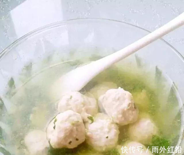 鲜虾蔬菜丸子汤的做法