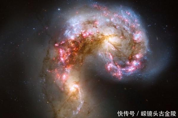 ?澳大利亚科学家发现巨无霸黑洞！质量为太阳30亿倍