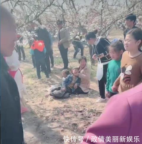 河南虞城农村赶集突现龙卷风,户外蹦床刮上天