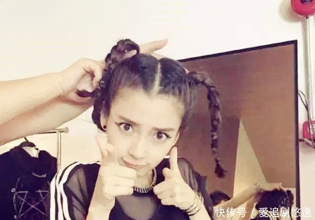 连baby都驾驭不了的双麻花辫,迪丽热巴却美翻