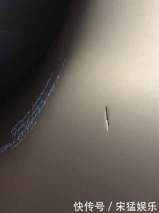 IMAX银幕被划破,电影院损失上百万,网友难怪电