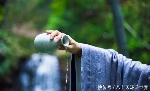 且敬往事七杯酒,从前不回头,余生不将就