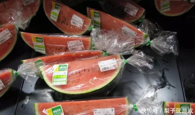 中国人去日本吃自助，唯独这种水果不吃，日本人惊道:这么土豪