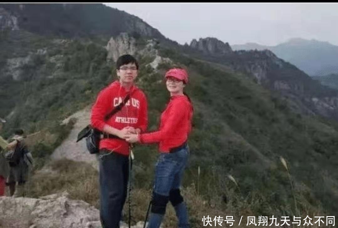 北大就被清华盯上,初中为录取他降200分,父母周v北大反馈与初中图片