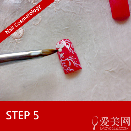 优雅风美甲教程柔美藤蔓指甲雕花_360问答