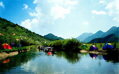 三峡库区的巫溪县境内,地处长江三峡黄金旅游带的小三峡大宁河的源