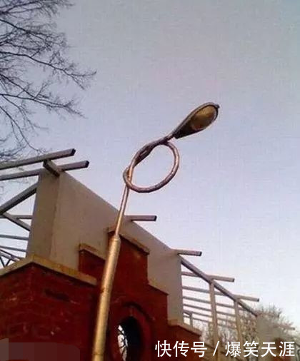 GIF段子:对不起,打搅你偷车了!