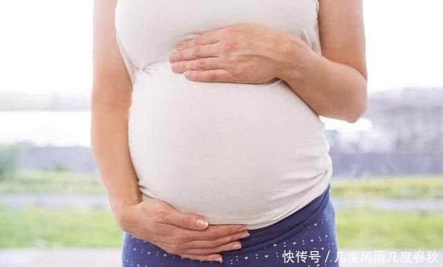 孕晚期这4个症状,可能对胎儿的发育不利,孕妇