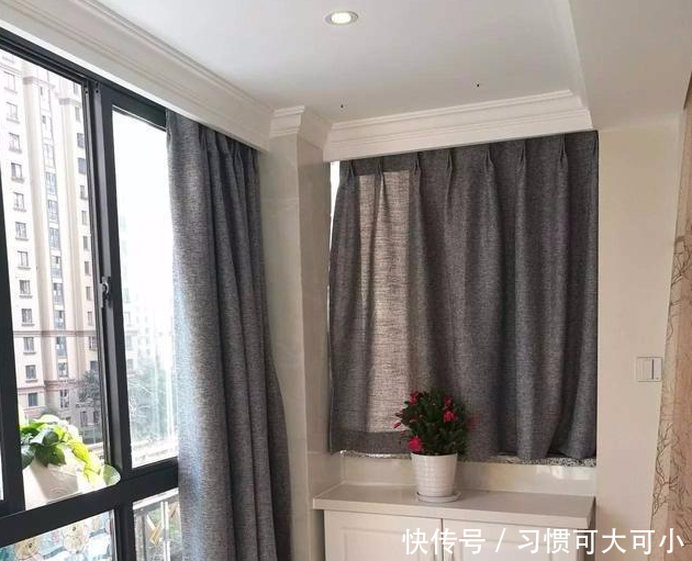 新房这样装修!朋友都夸赞头一次见阳台客厅这