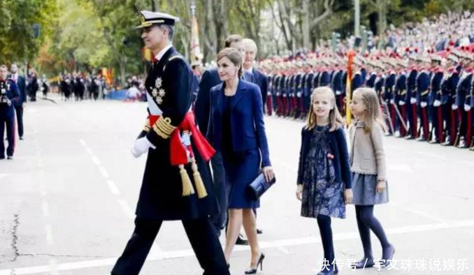 西班牙王后在阅兵仪式上当着2000人独宠大公