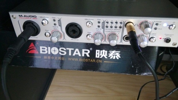 怎样连接音响话筒 t01ecf108db8e733735.jpg