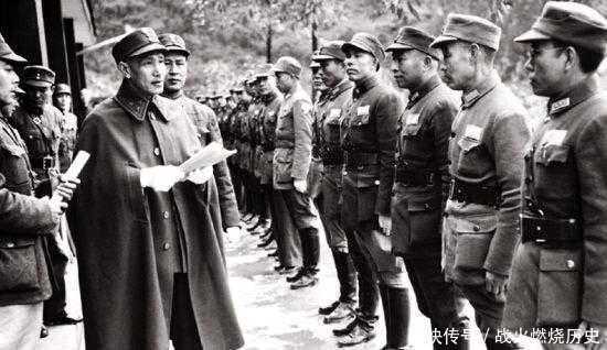 为什么蒋介石可以和日本人拼八年不倒, 而内战仅仅支撑了三年
