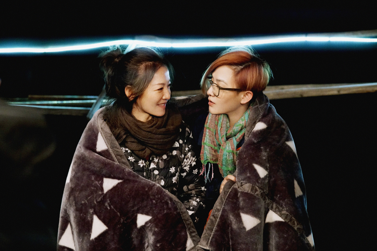 阿雅新疆奇遇旱獭乐队 和范晓萱变身最矮CP