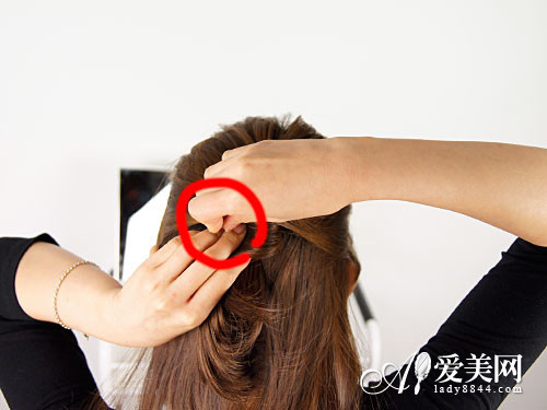 <em>头发</em>怎么扎好看些<em>半扎发</em>凸显气质_360问答