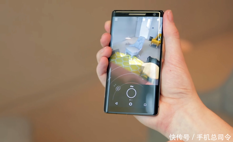 超强性能+双曲面+蔡司镜头,诺基亚机皇终于来