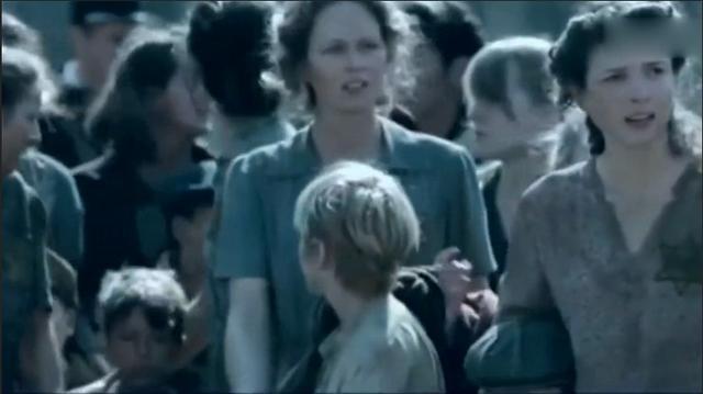 二战苏联处理日本和德国女战俘,告诉你什么叫