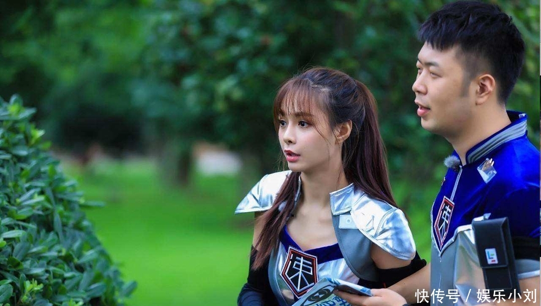 杜海涛沈梦辰接受专访,因月下一个回眸而心动