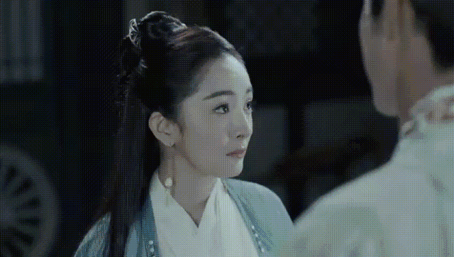 甩完衣服甩被子,阮经天在《扶摇》里简直不要太撩人!