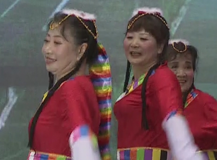 321动起来 广场舞《再唱山歌给党听》