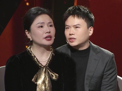 男子忆母亲离世现场洒泪 姐姐暖心扶持走出困境