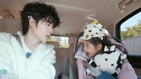 佳佳被黄誉博花式忽悠 橙子堪称涮肉老吃家