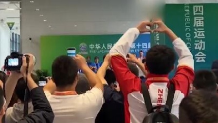 贺！杨倩拿下全运第二金队友比心祝贺