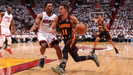 2021-2022赛季NBA集锦 巴特勒45分吹杨25+10失误 热火2-0领先老鹰