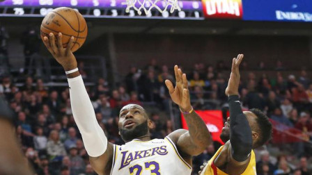 NBA流言收割机 詹姆斯生涯总得分破40000分 超越乔丹科比！
