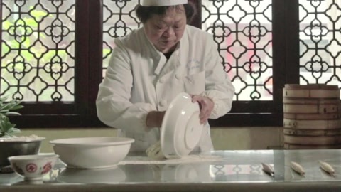 迷迭香 她2分钟擀72张饺皮震惊全国