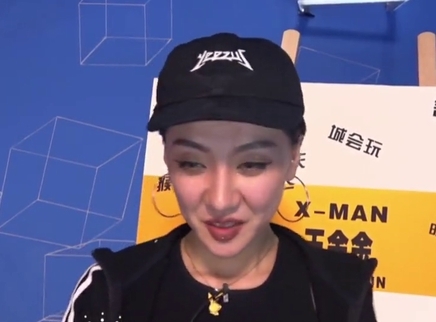 818超女聊天室 王金金X-MAN特权成谜