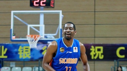 CBA 18/19赛季 浙江VS四川第一节：克劳福德追身三分毫不手软，吴前反击上篮压哨命中