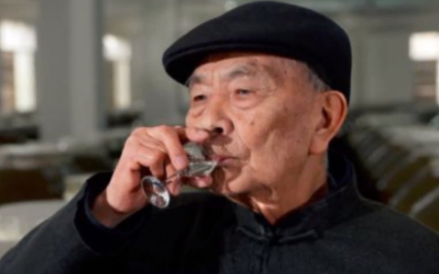 听93岁“酱香泰斗”酿酒背后的故事