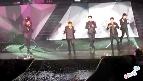 2PM I'm Your Man-HANDS UP Asia Tour In Taipei 饭拍版-2PM