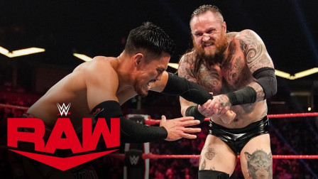 WWE RAW 2019 【RAW 12/09】户泽阳舍命飞扑，阿里斯特布莱克半空中做出膝盖击打