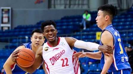 CBA 18/19赛季 青岛VS天津第四节：吉布森单节18分！青岛险胜天津