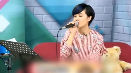土豆娱乐快报 2017 5月 郁可唯时尚写真曝光 小露香肩清新性感 170526