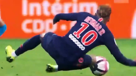 《云烟成雨》--内马尔遭遇的暴力犯规让人心疼