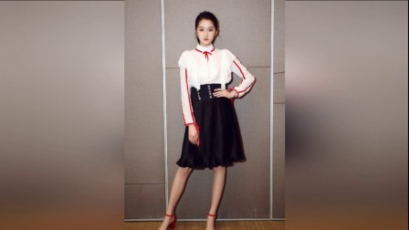 嘻嘻娱乐 2017 11月 工作室晒关晓彤美照 美腿P得有点不自然 171129