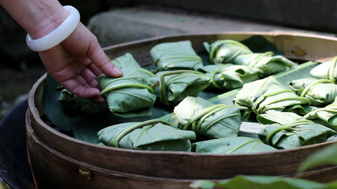小白菜养生坊第一季 清香糯软的桐叶粑粑