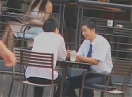 超级搜查令 漂亮美眉星巴克“接客”