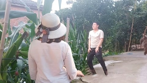 唱罢吹灯 农村大叔和媳妇低成本拍MV，一开始想笑最后看泪奔