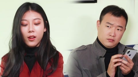 学校里的疯子 老胡堂堂七尺男儿，今天竟然也表现出了极强的求生欲？