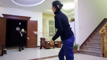 不能出去玩，室内运动一下吧