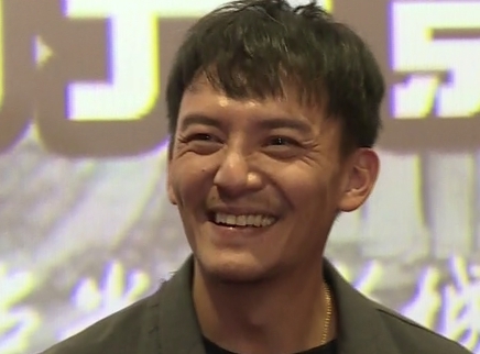 娱乐急先锋 现身长沙的张震有点“冷”