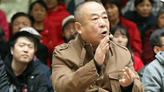 向前一步 主人与管家