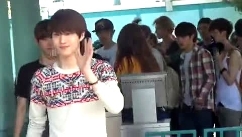 EXO Walking Out From California Adventures 饭拍版 12/05/19-EXO