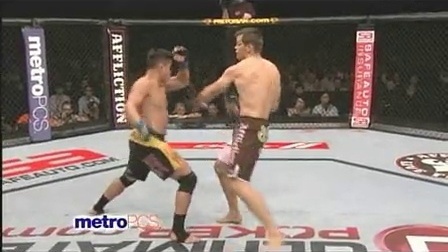 UFC无限制格斗 2012 UFC澳门赛 康李攻防兼备一击KO富兰克林