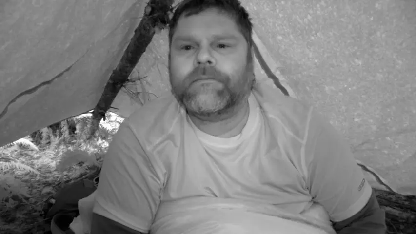 《荒野独居》第1集