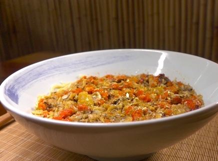 觅食迹 他用五行内力逼出了一碗黄金面